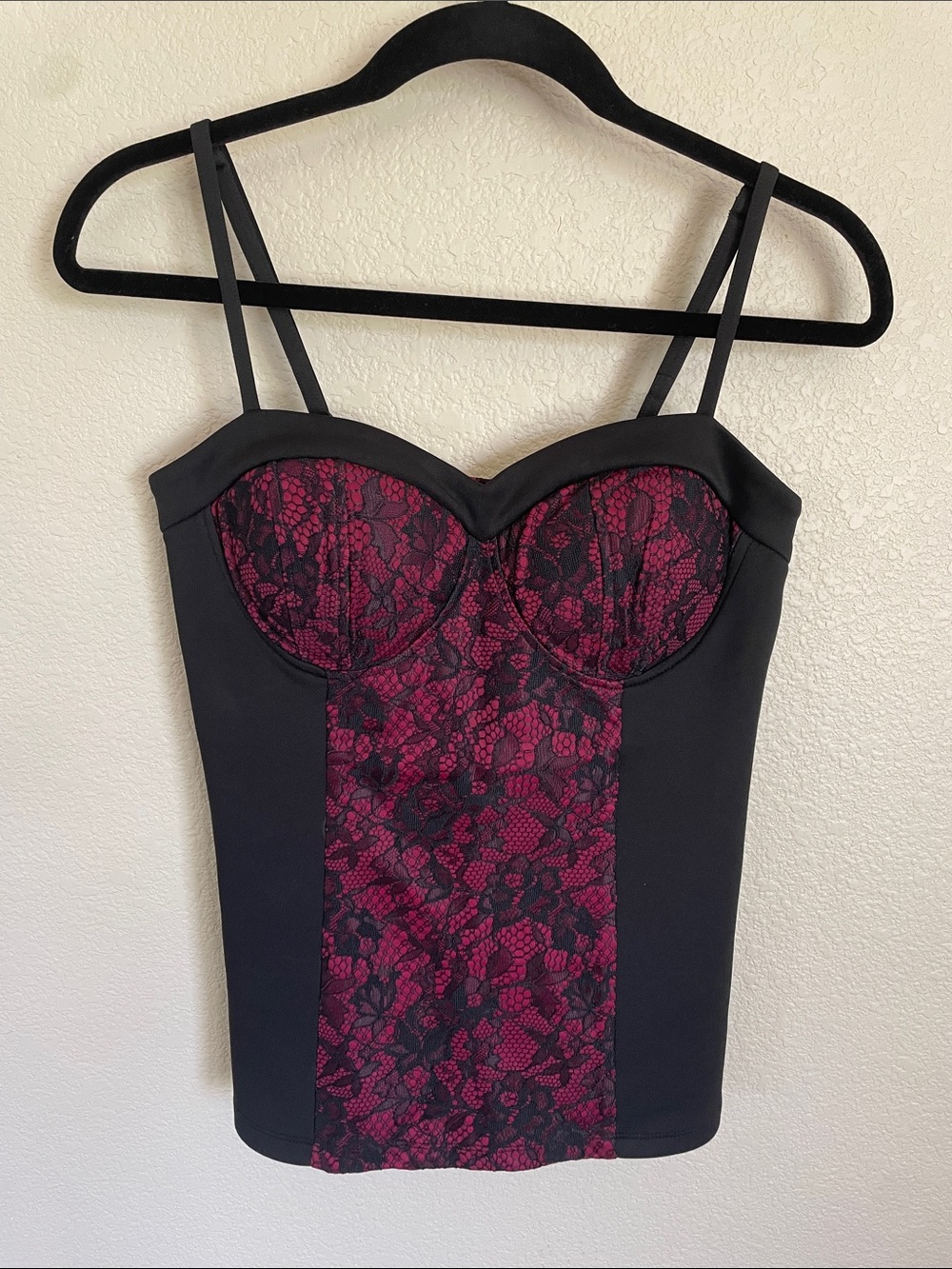 Y2K-Style Black and Burgundy Lace Corset Bustier Camisole M Whimsigoth Tank Top
